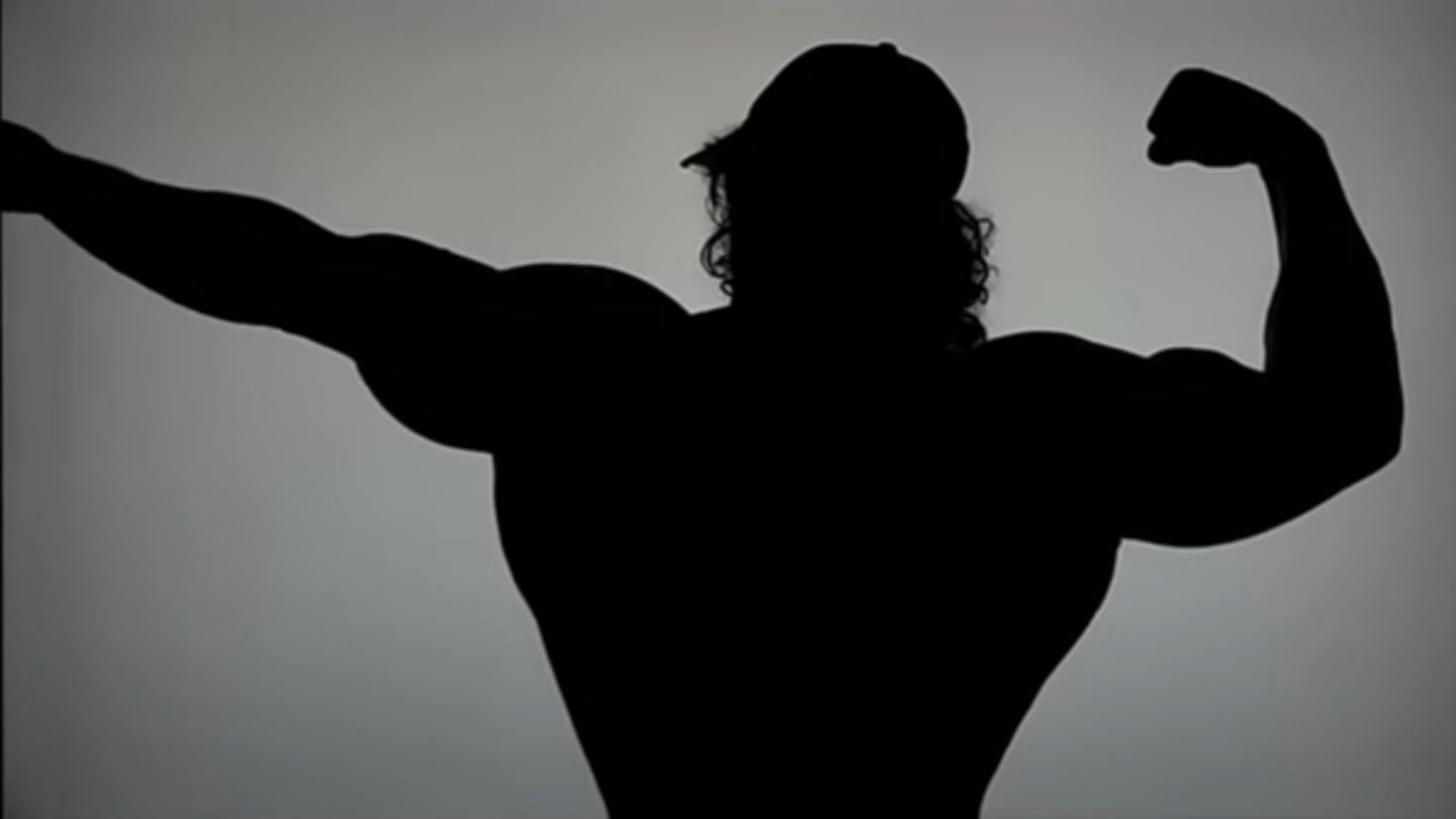Sam Sulek's back (Image via Youtube)